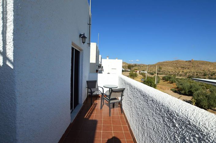 Image No.12-3 Bed Townhouse for sale