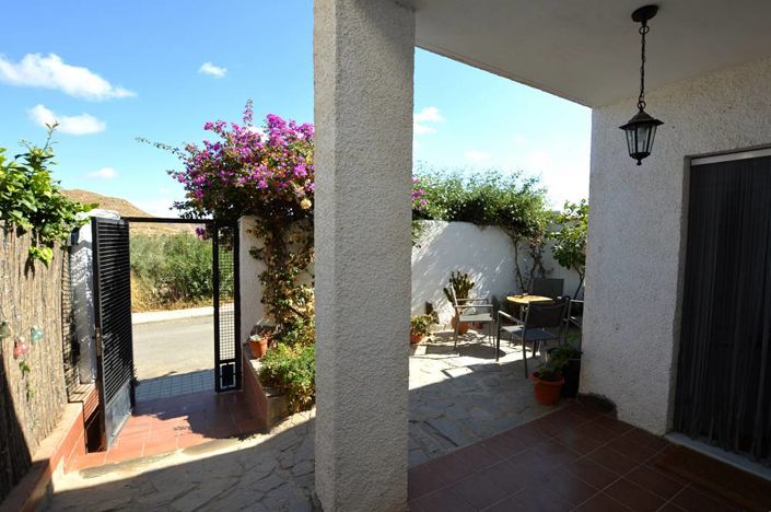 Image No.4-3 Bed Townhouse for sale