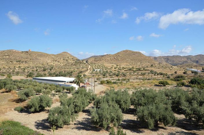 Image No.8-3 Bed Townhouse for sale