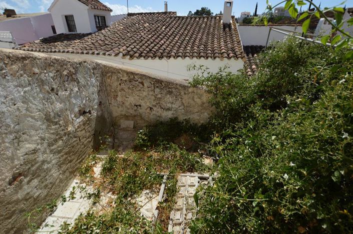 Image No.4-5 Bed Village House for sale