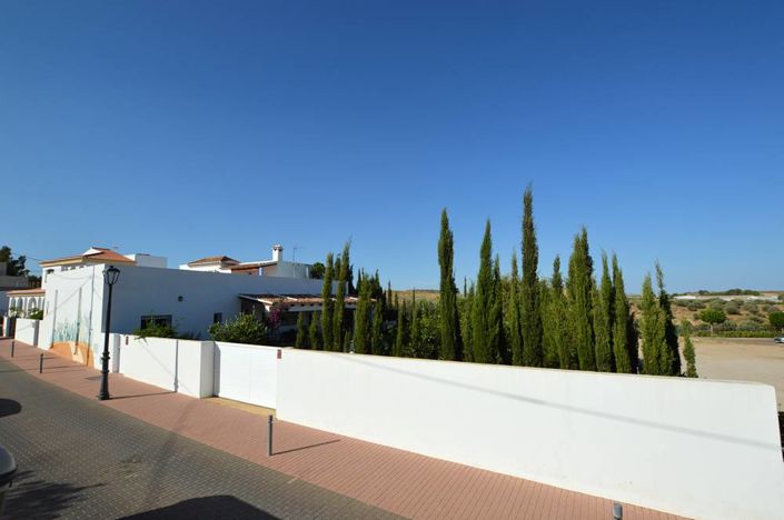 Image No.3-6 Bed Villa for sale