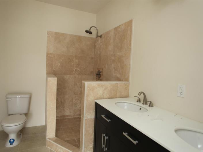 Image No.11-3 Bed Townhouse for sale