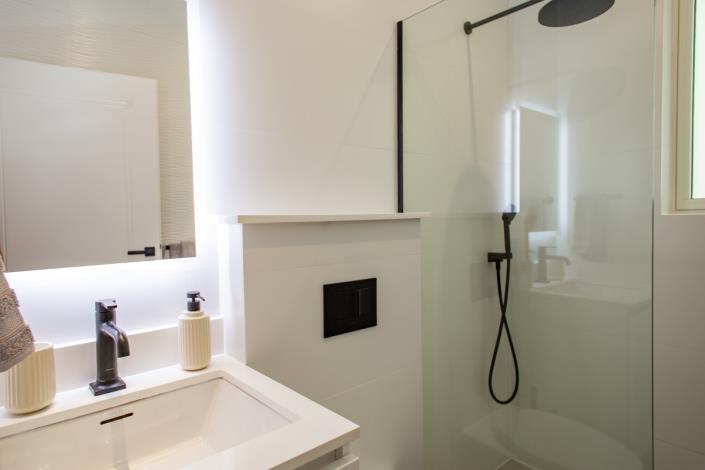 Image No.15-2 Bed Apartment for sale