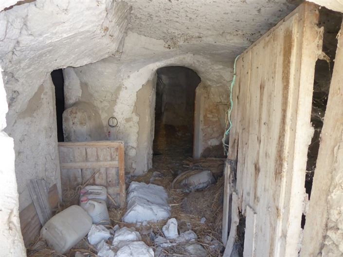 Image No.19-10 Bed House for sale