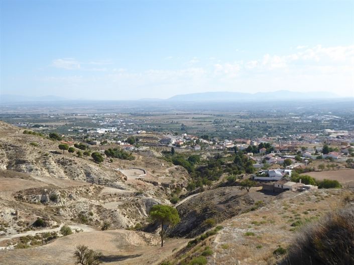 Image No.4-10 Bed House for sale