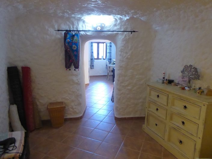 Image No.15-3 Bed House for sale