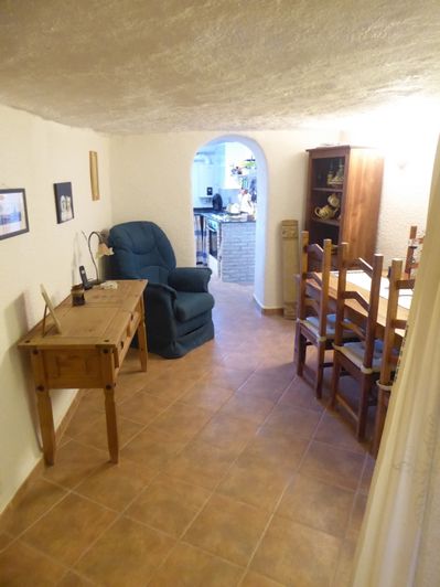 Image No.17-3 Bed House for sale