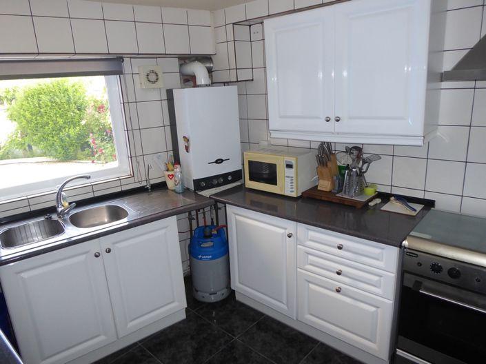 Image No.19-7 Bed Property for sale