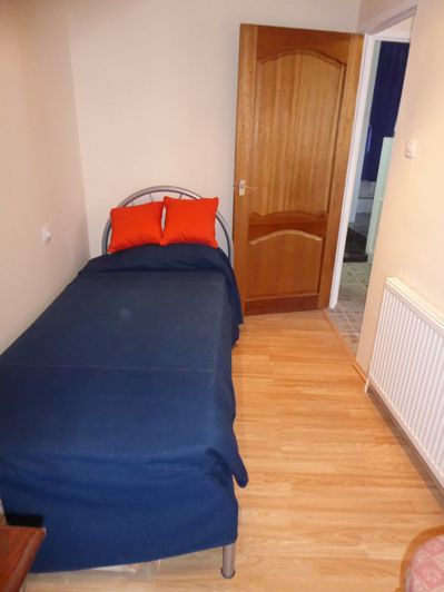 Image No.27-7 Bed Property for sale