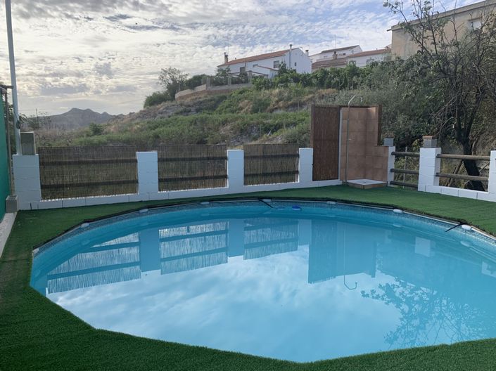 Image No.32-7 Bed Property for sale