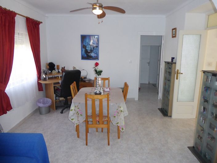 Image No.10-7 Bed Property for sale