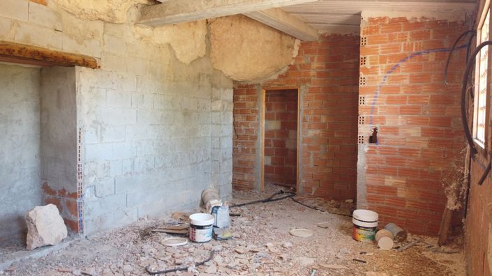 Image No.13-5 Bed House for sale