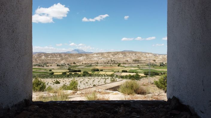 Image No.30-5 Bed House for sale