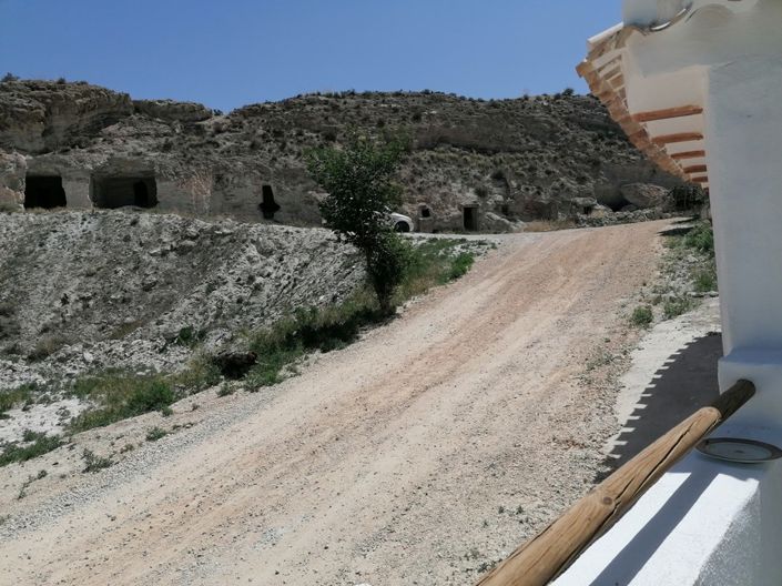 Image No.9-3 Bed House for sale