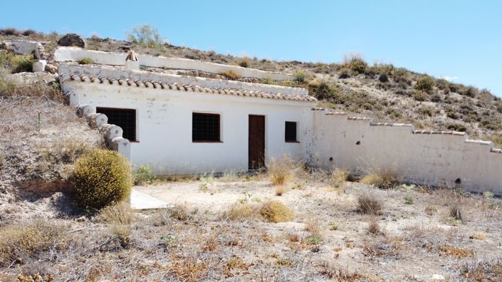 Image No.15-2 Bed House for sale