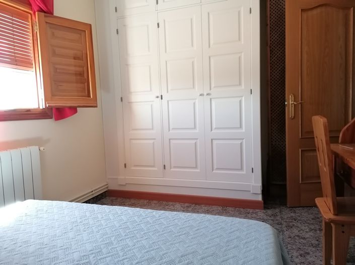 Image No.46-6 Bed Property for sale