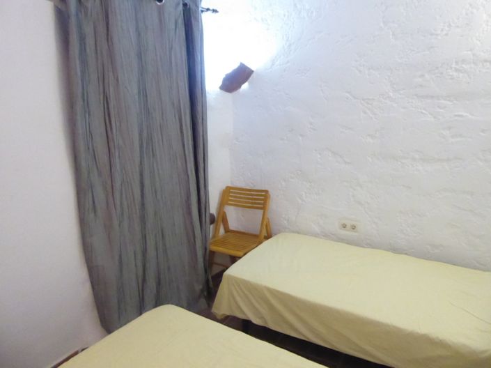 Image No.13-4 Bed House for sale