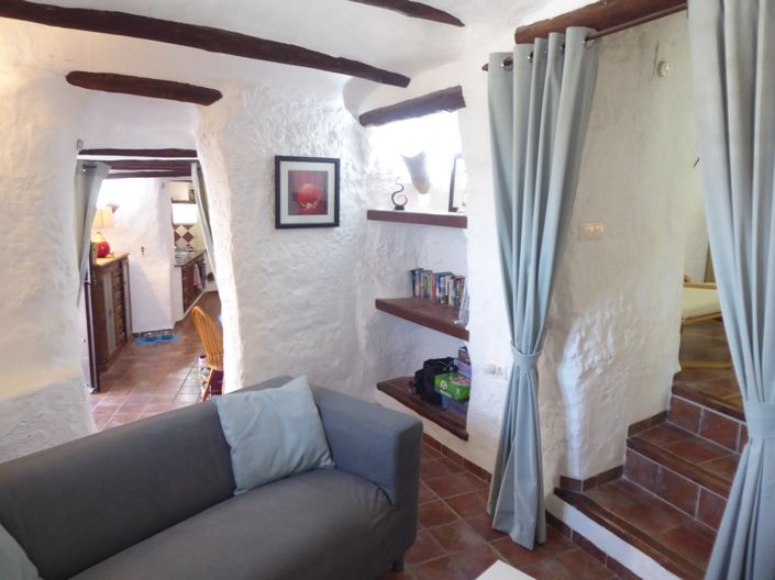 Image No.19-4 Bed House for sale