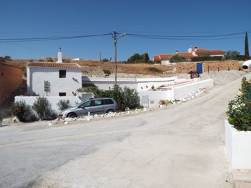 1 - Granada, House