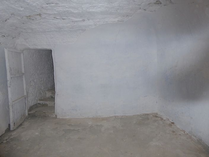 Image No.18-5 Bed House for sale