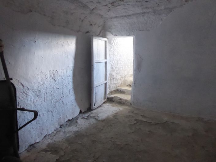 Image No.23-5 Bed House for sale