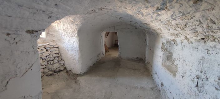 Image No.24-5 Bed House for sale