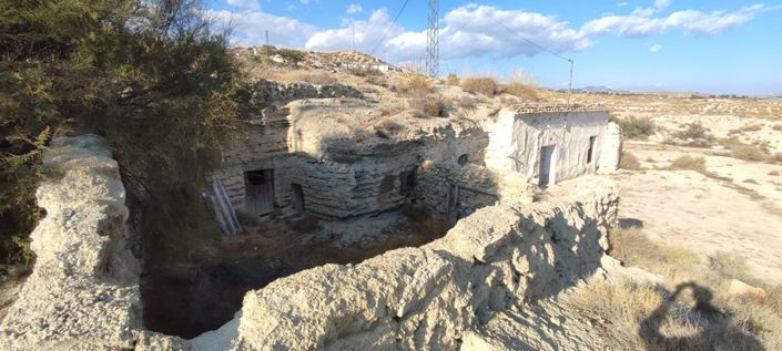 Image No.5-5 Bed House for sale