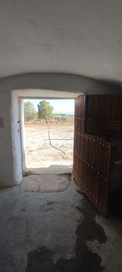 Image No.9-5 Bed House for sale