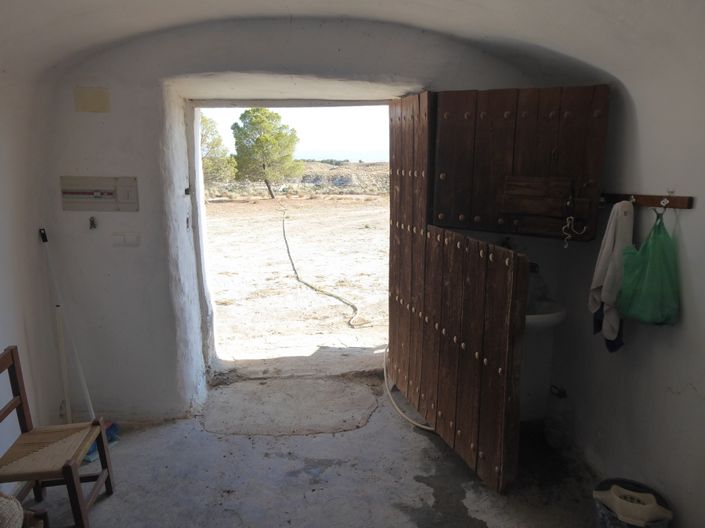 Image No.10-5 Bed House for sale