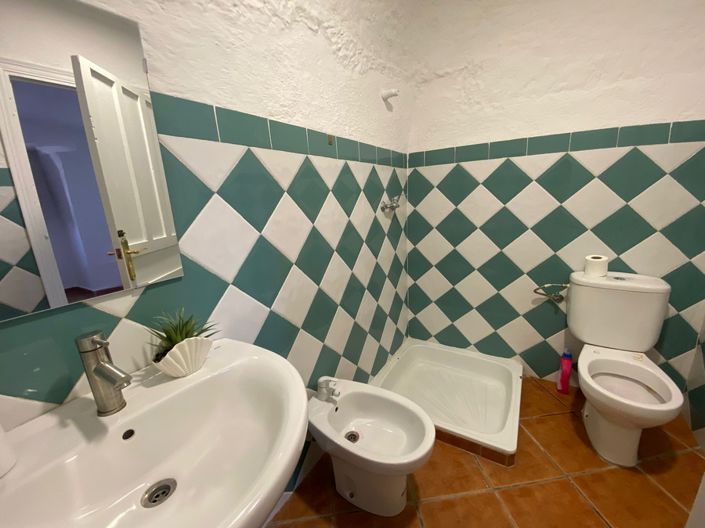 Image No.22-3 Bed House for sale