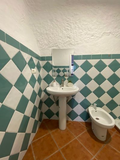 Image No.23-3 Bed House for sale