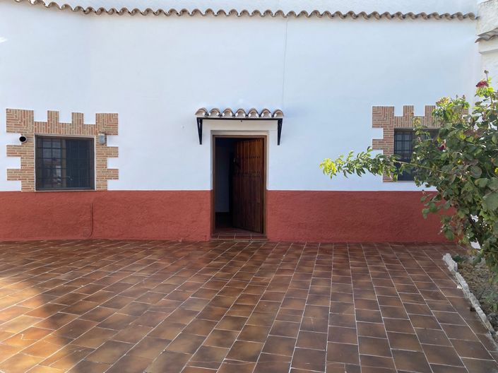 Image No.5-3 Bed House for sale