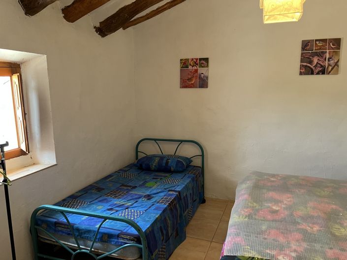 Image No.10-2 Bed Property for sale