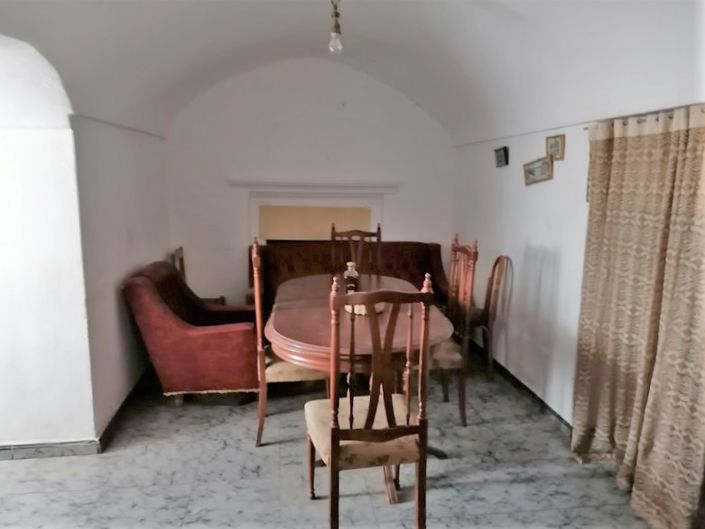 Image No.16-5 Bed House for sale