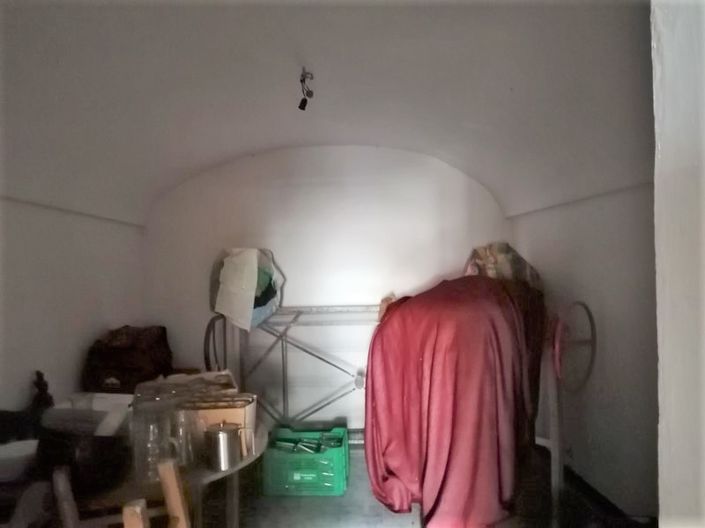 Image No.17-5 Bed House for sale