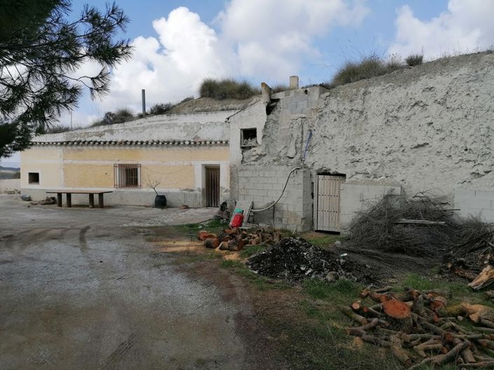 Image No.3-5 Bed House for sale