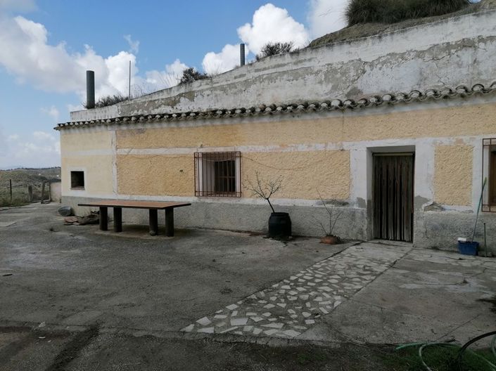 Image No.4-5 Bed House for sale