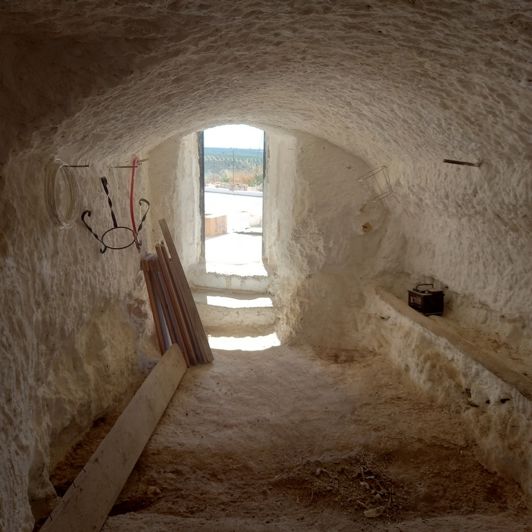 Image No.20-2 Bed House for sale