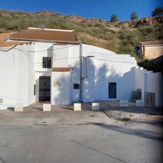 Image No.3-2 Bed House for sale