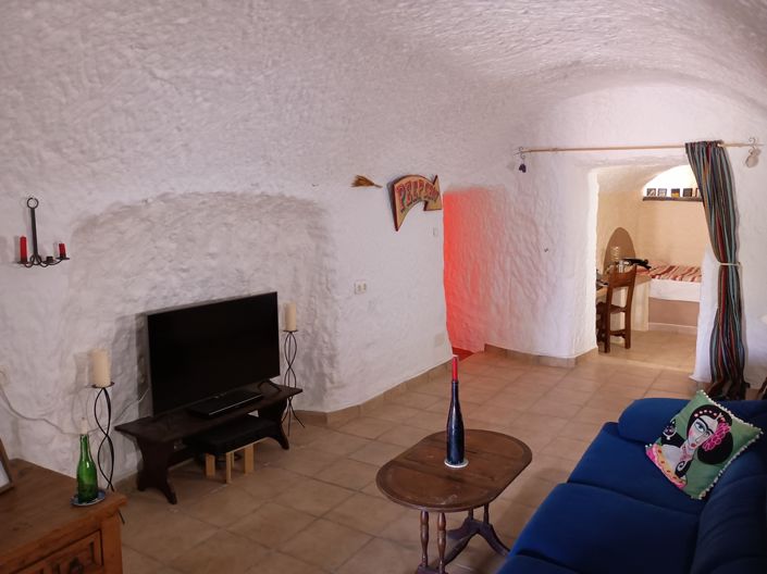 Image No.32-7 Bed House for sale