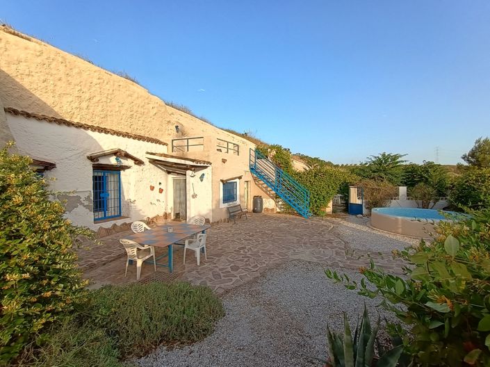 Image No.5-7 Bed House for sale