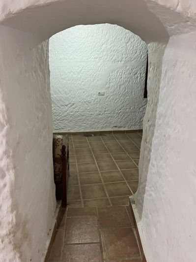 Image No.17-3 Bed House for sale