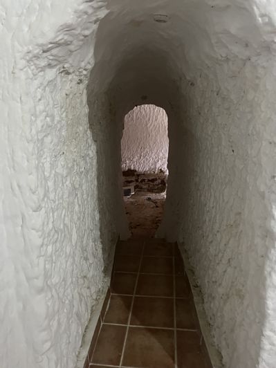 Image No.20-3 Bed House for sale