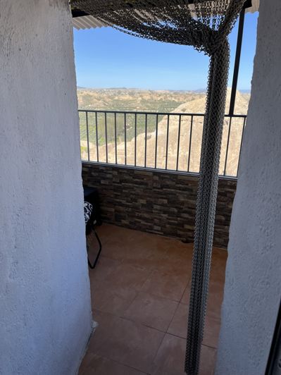 Image No.14-4 Bed House for sale