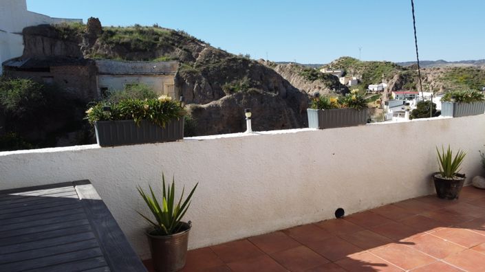 Image No.43-4 Bed House for sale