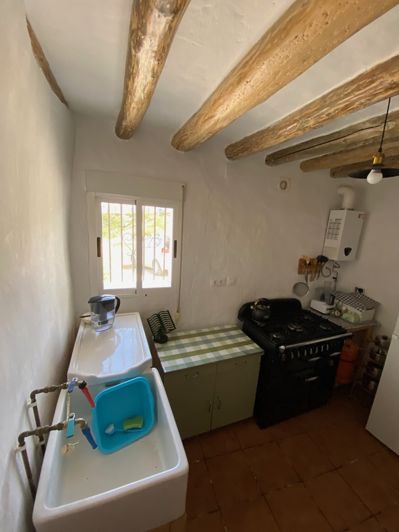 Image No.17-3 Bed Property for sale