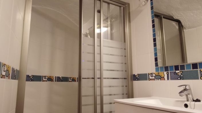 Image No.24-3 Bed Property for sale