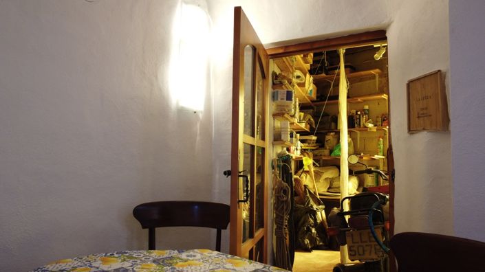 Image No.30-3 Bed Property for sale