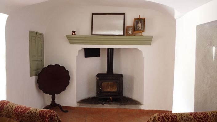 Image No.10-3 Bed Property for sale