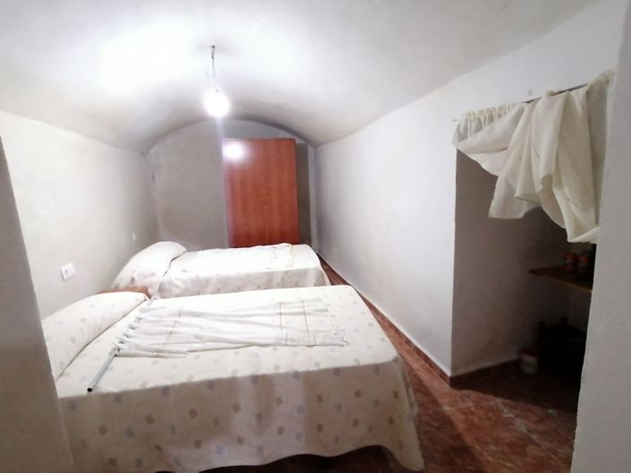 Image No.23-3 Bed House for sale